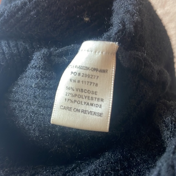 Love Stitch Sweater Dress with pockets - Picture 6 of 6